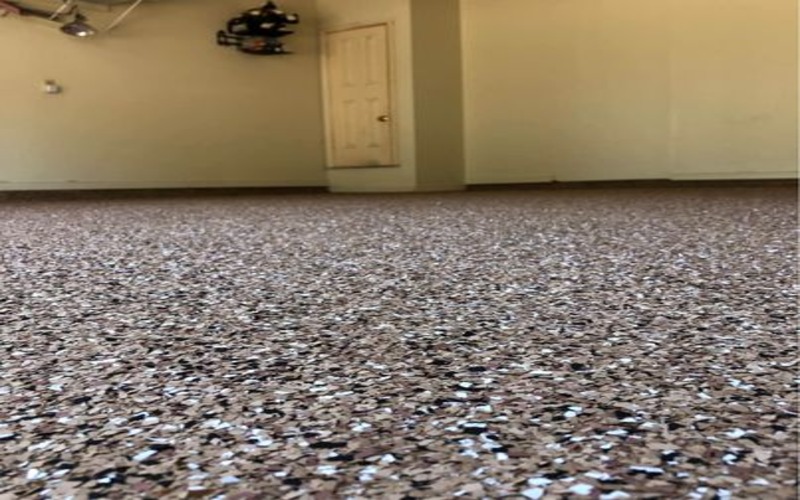 mixed-brown-specks-epoxy-floor